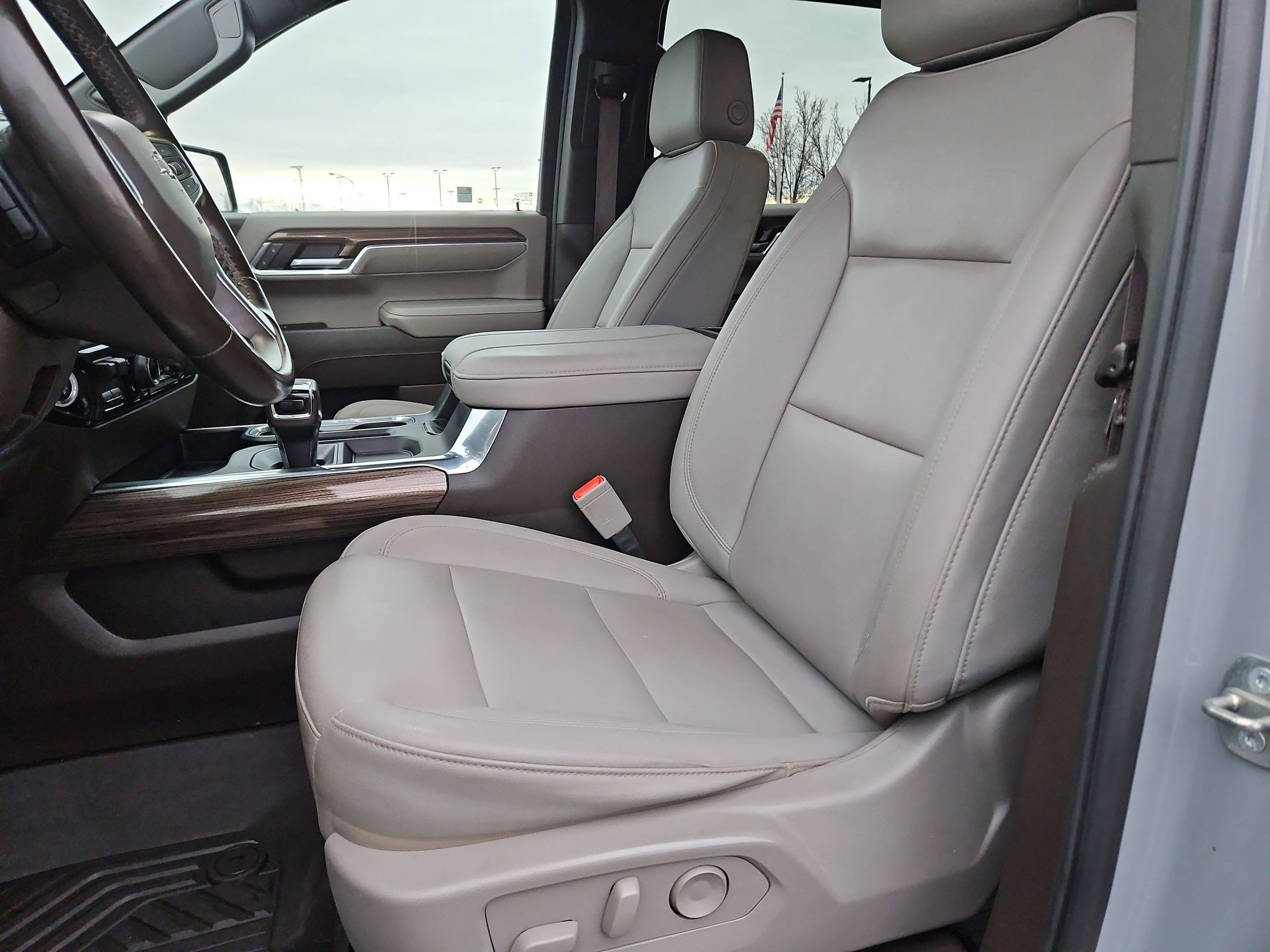 Used 2024 Chevrolet Silverado 1500 LT Trail Boss w/ Convenience Package II image 18