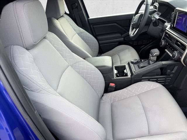 Certified 2025 Toyota Tacoma SR5 AWD/4WD image 19