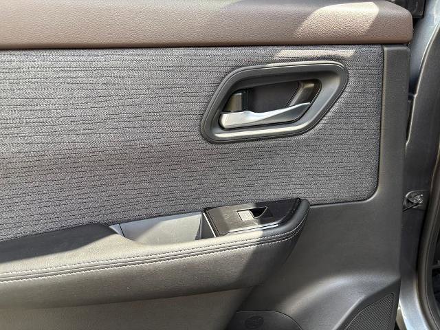 Certified 2023 Nissan Rogue SV image 27