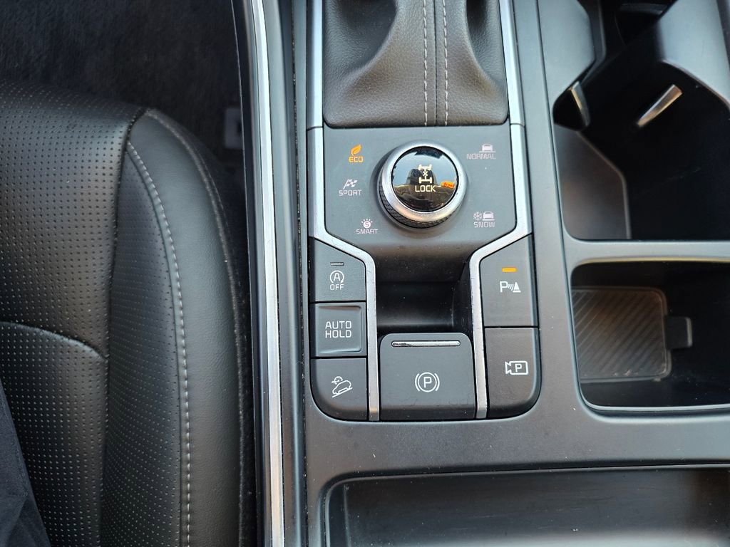 Used 2024 Kia Sorento S image 25