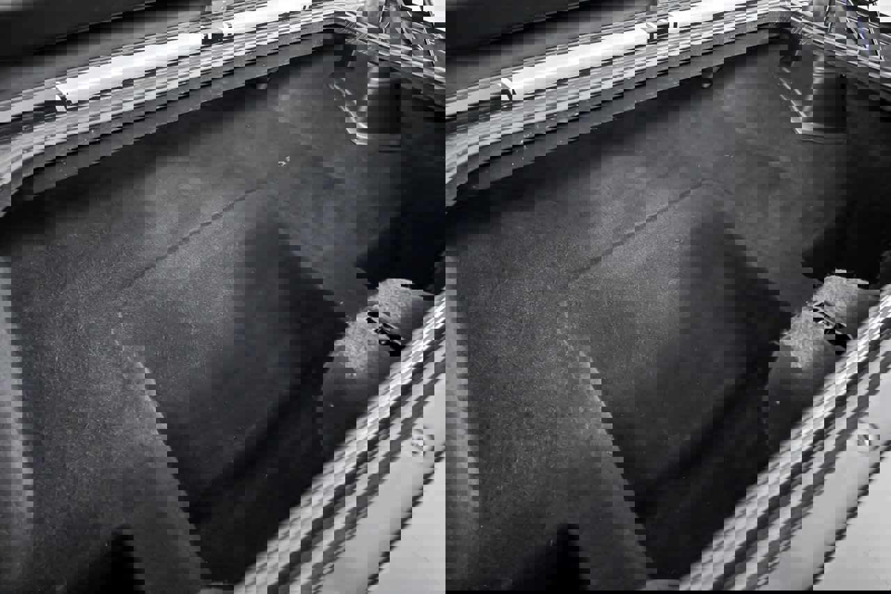 Used 2003 Chevrolet Corvette Z06 w/ Memory Package, 3 Drivers image 16