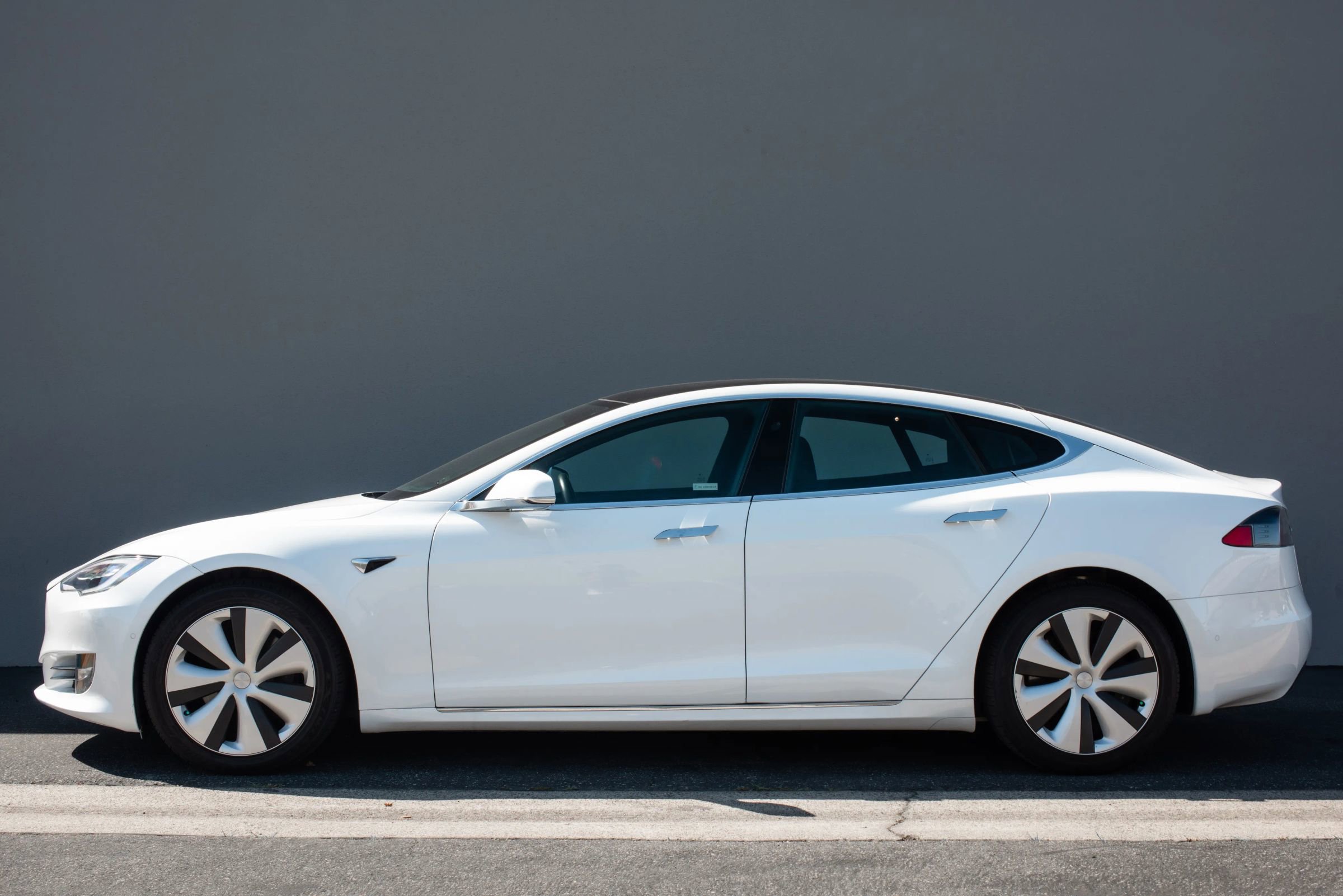 Used 2021 Tesla Model S Long Range Plus image 8