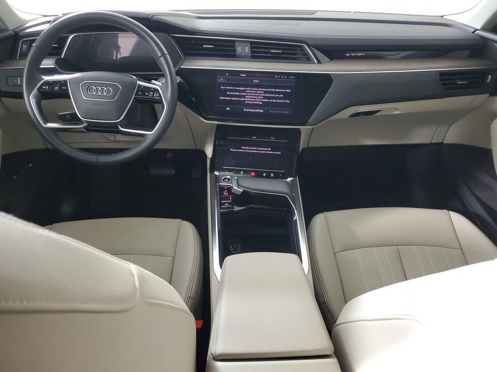Used 2024 Audi Q8 e-tron Premium Plus w/ Premium Plus Package image 14