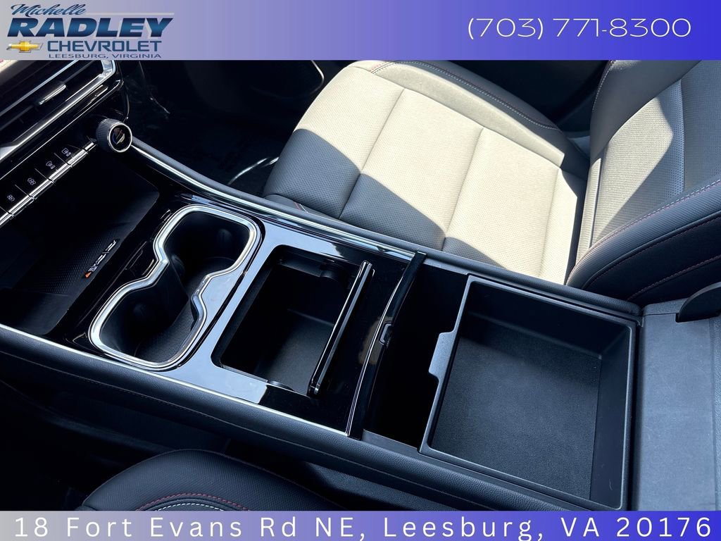 Used 2024 Chevrolet Traverse Z71 w/ Enhanced Driving Package AWD/4WD image 23