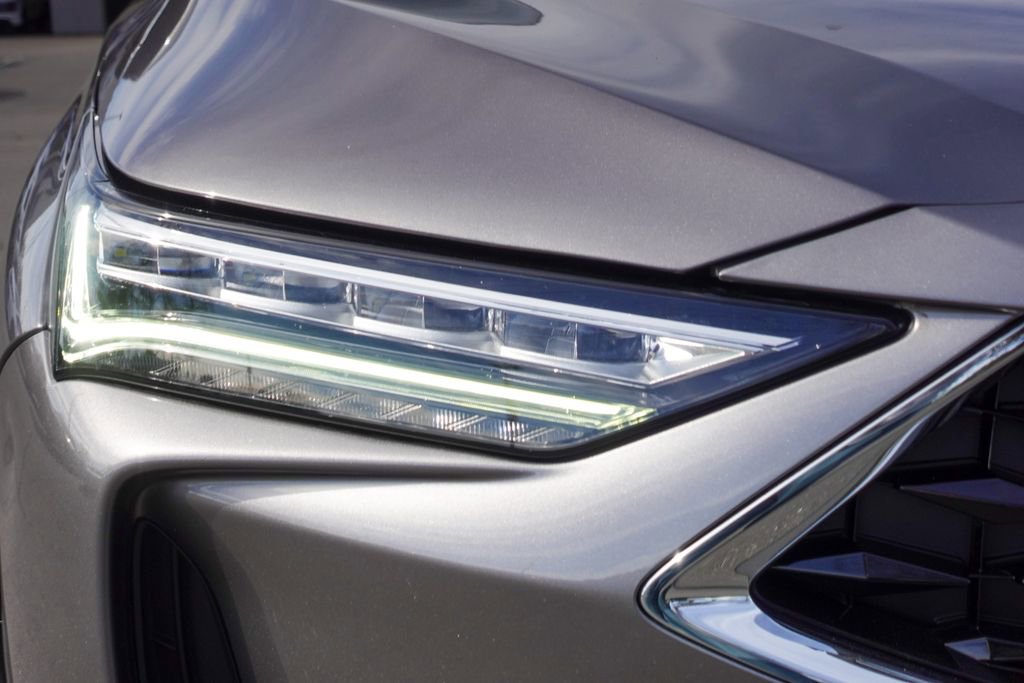 Used 2023 Acura MDX SH-AWD w/ Technology Package image 3