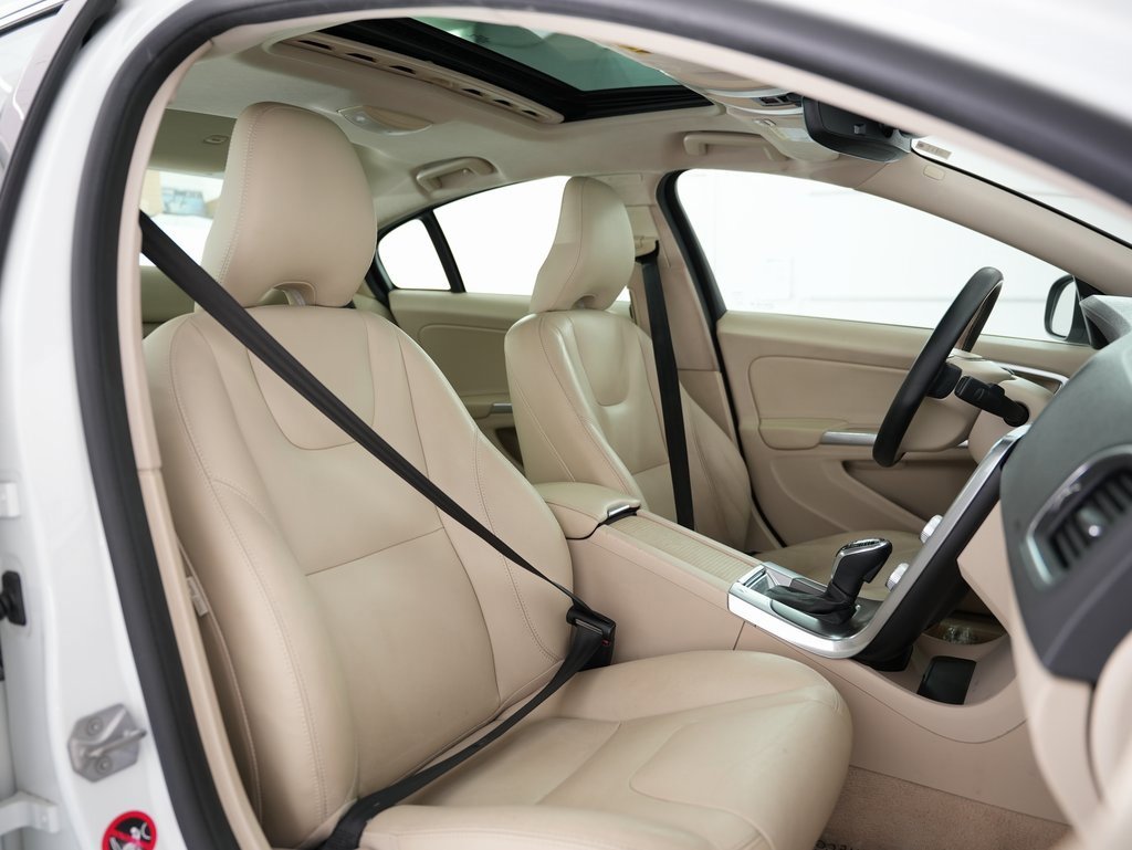 Used 2015 Volvo S60 T5 Platinum image 53