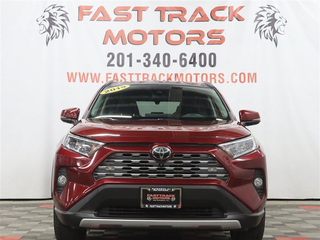 Used 2019 Toyota RAV4 Limited AWD/4WD image 2