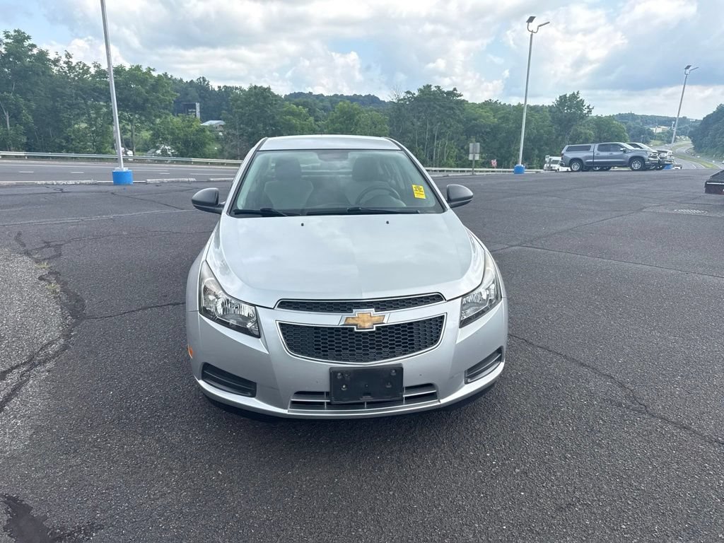 Used 2013 Chevrolet Cruze LS FWD image 3