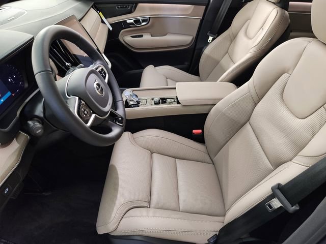 New 2026 Volvo XC90 B6 Ultra w/ Protection Package AWD/4WD image 14