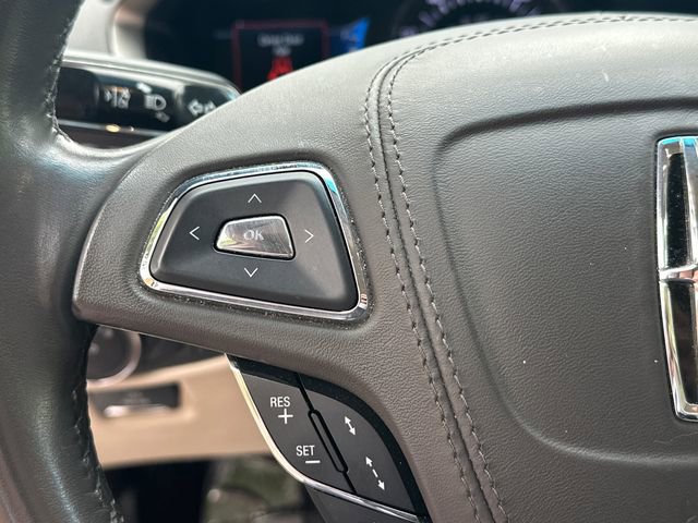 Used 2019 Lincoln MKZ Reserve FWD image 27
