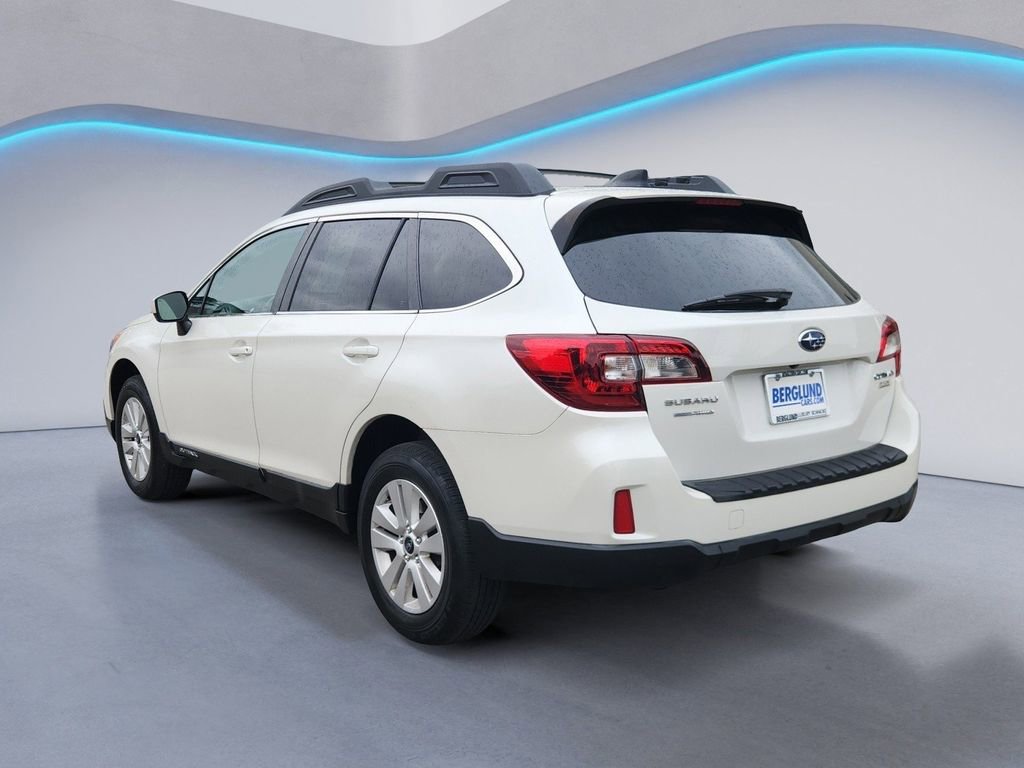 Used 2017 Subaru Outback 2.5i Premium AWD/4WD image 5