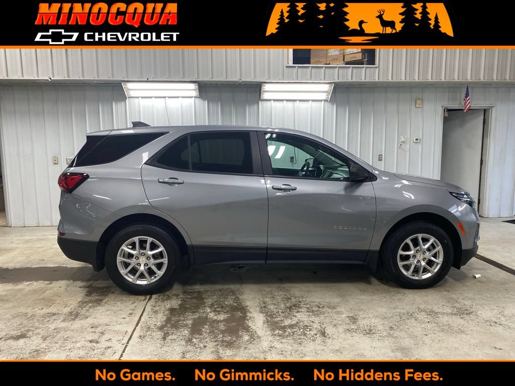 Used 2024 Chevrolet Equinox LS w/ LS Convenience Package AWD/4WD image 1