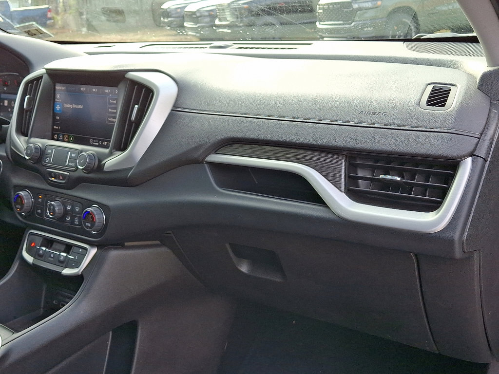 Used 2023 GMC Terrain SLE w/ Driver Convenience Package image 12