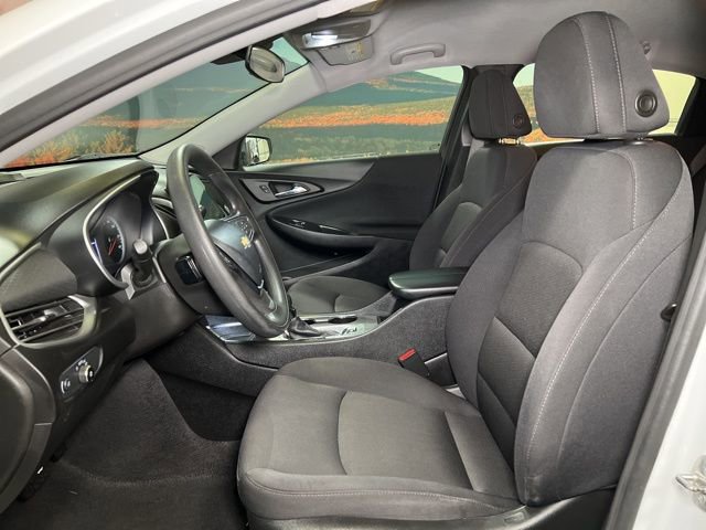 Used 2024 Chevrolet Malibu LT image 19