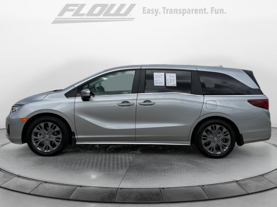 Certified 2025 Honda Odyssey Touring image 5