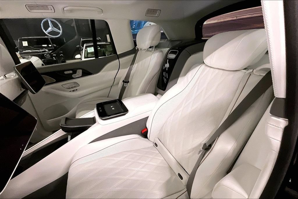 New 2026 Mercedes-Benz Maybach GLS 600 4MATIC image 10