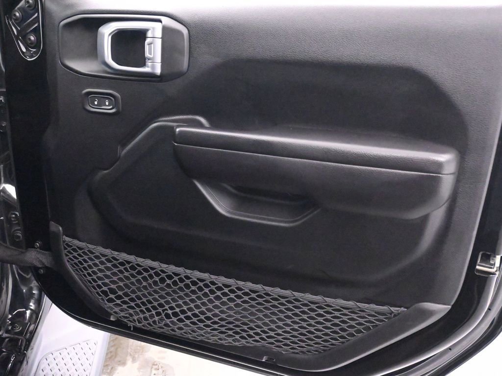 Used 2020 Jeep Gladiator Sport w/ Quick Order Package 24S image 17