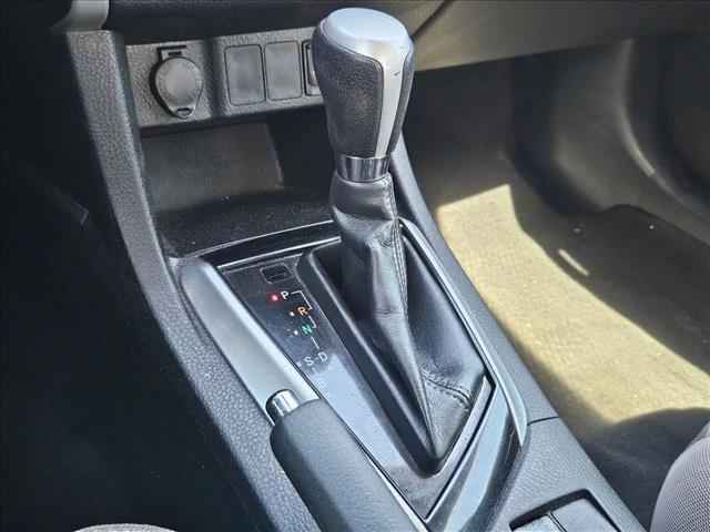 Used 2017 Toyota Corolla LE FWD image 13
