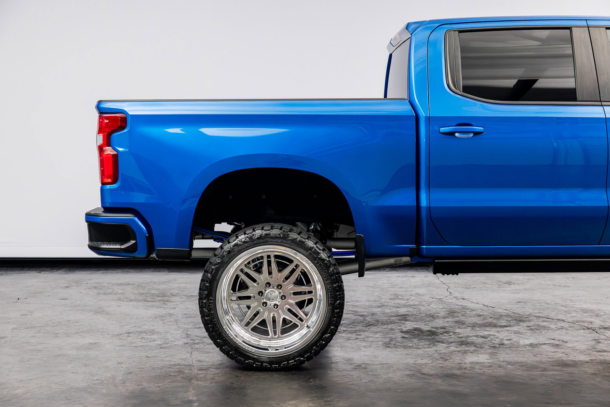 Used 2023 Chevrolet Silverado 1500 RST AWD/4WD image 27