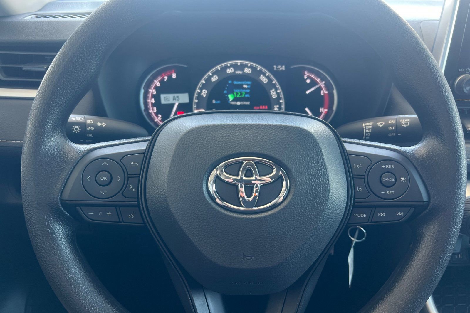 Used 2025 Toyota RAV4 LE AWD/4WD image 19
