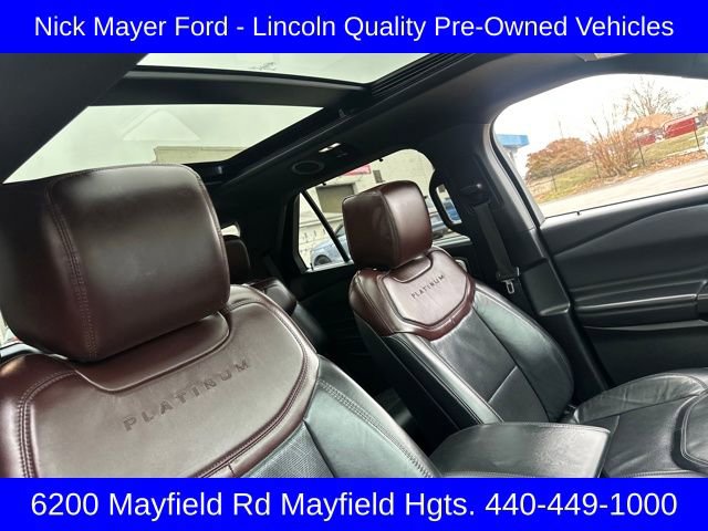 Used 2020 Ford Explorer Platinum w/ Premium Technology Package image 11