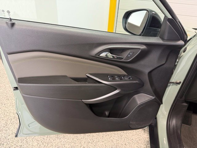 Used 2024 Chevrolet Trax ACTIV w/ Driver Confidence Package FWD image 8