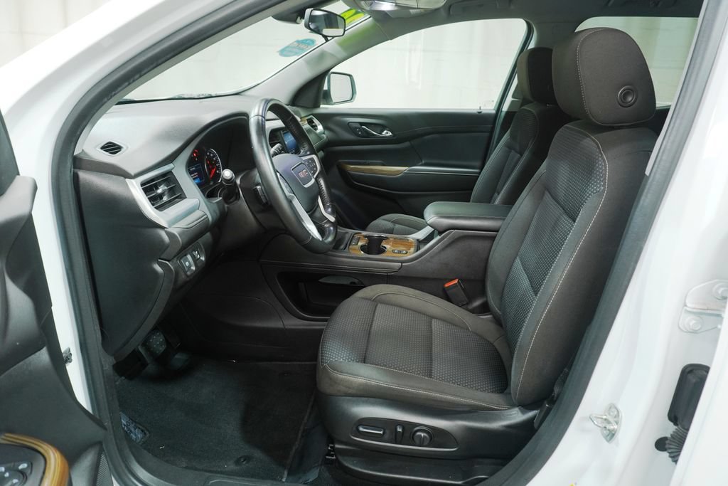 Used 2020 GMC Acadia SLE w/ Driver Convenience Package FWD image 13