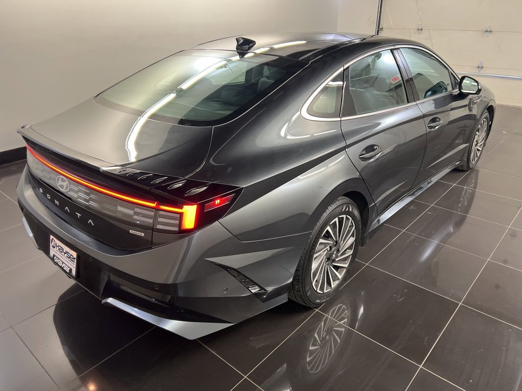 Used 2025 Hyundai Sonata Limited image 6