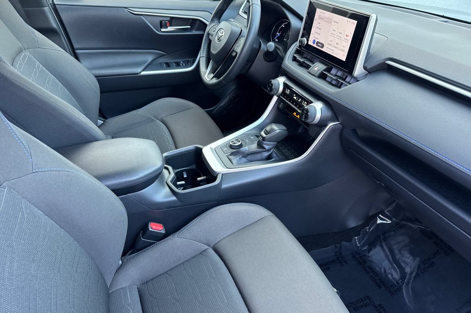 Certified 2025 Toyota RAV4 SE AWD/4WD image 22