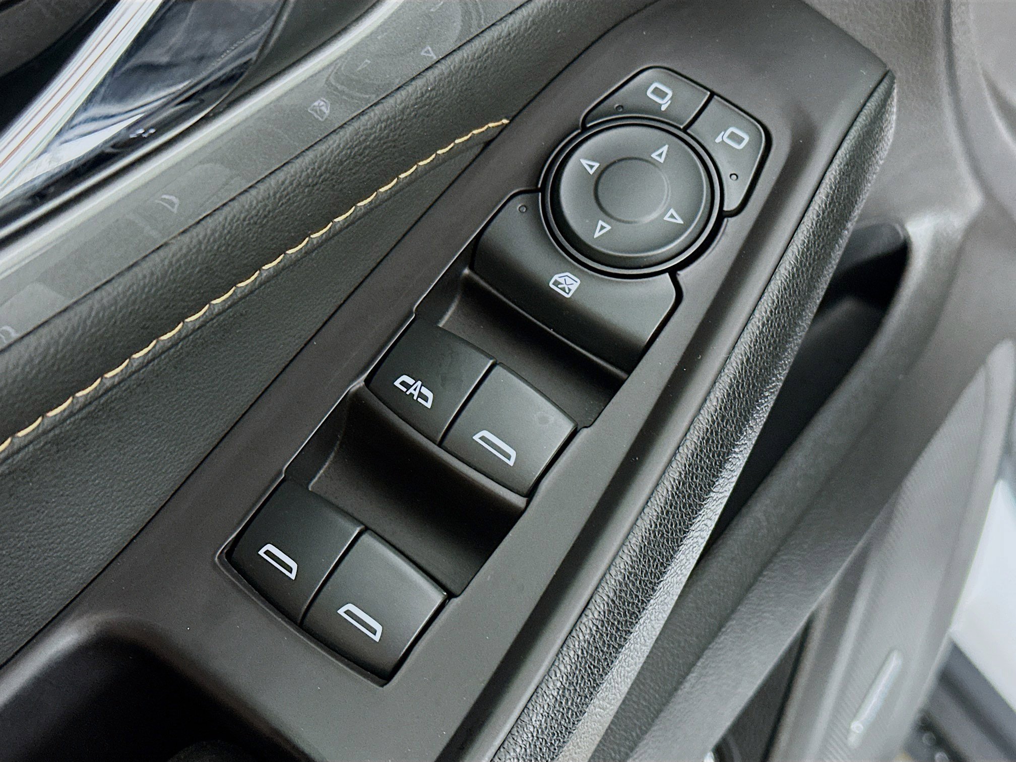 Used 2020 Chevrolet Traverse LT w/ LT Premium Package image 17