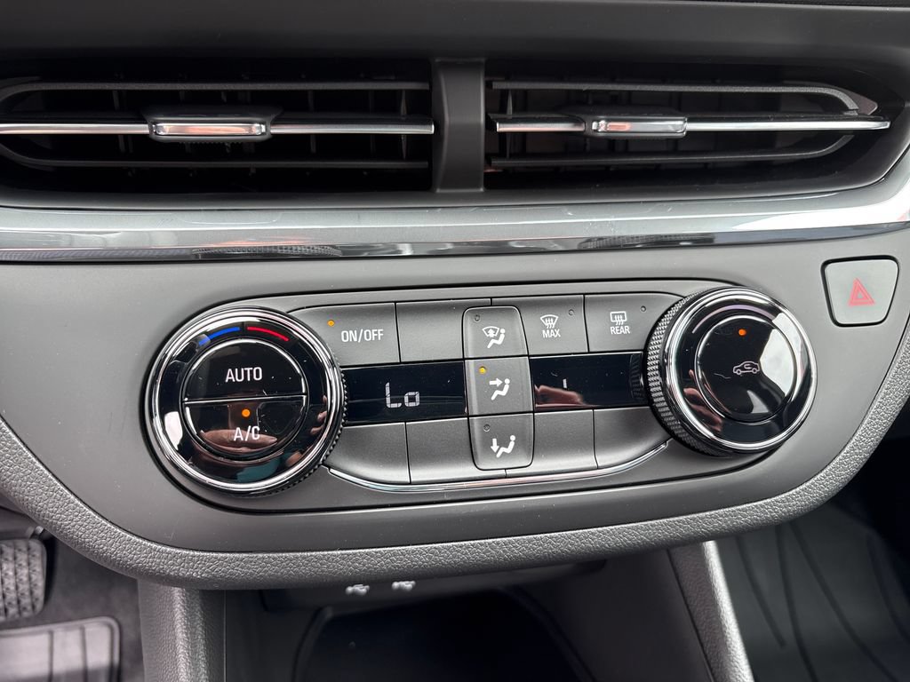 New 2026 Buick Envista Preferred w/ Convenience I Package FWD image 18