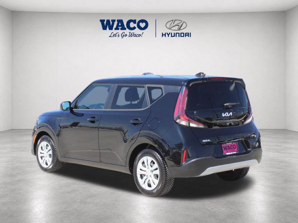 Used 2023 Kia Soul LX FWD image 5