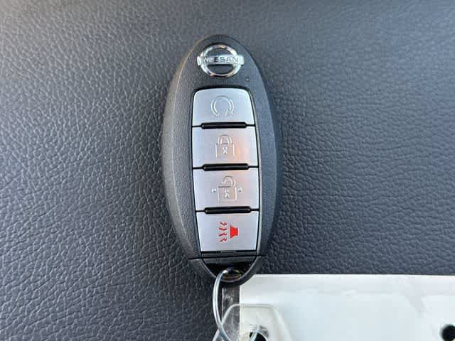 Used 2021 Nissan Kicks SR w/ SR Premium Package FWD image 30