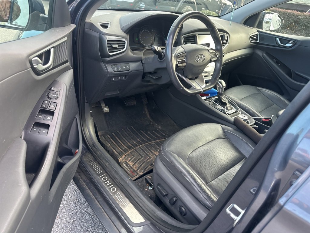 Used 2019 Hyundai Ioniq Limited image 31