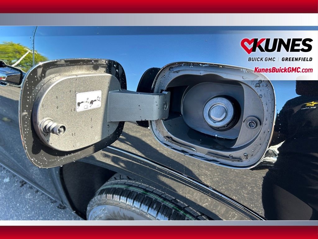 New 2026 Buick Enclave Sport Touring w/ LPO, Floor Liner Package image 7