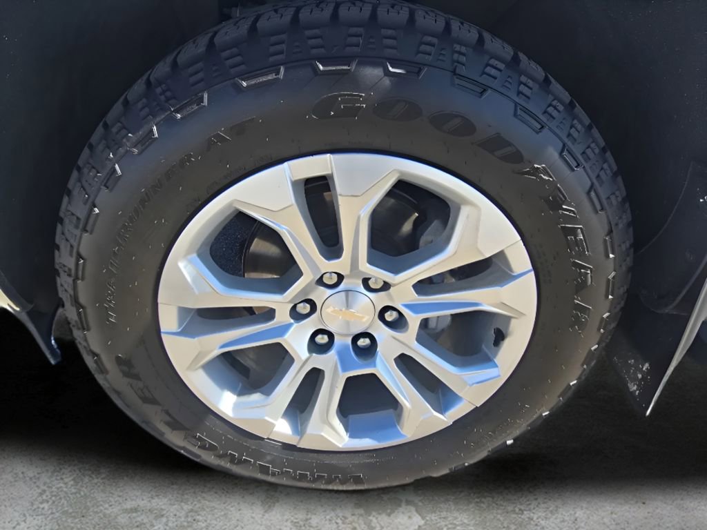 Used 2024 Chevrolet Silverado 1500 LTZ image 9