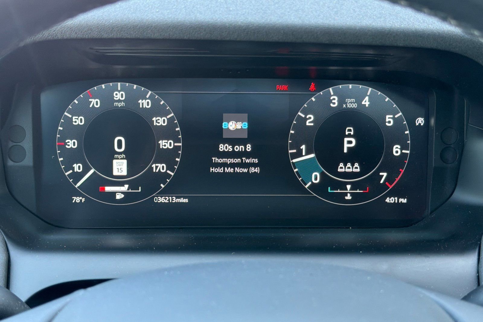 Used 2022 Land Rover Discovery Sport SE AWD/4WD image 25