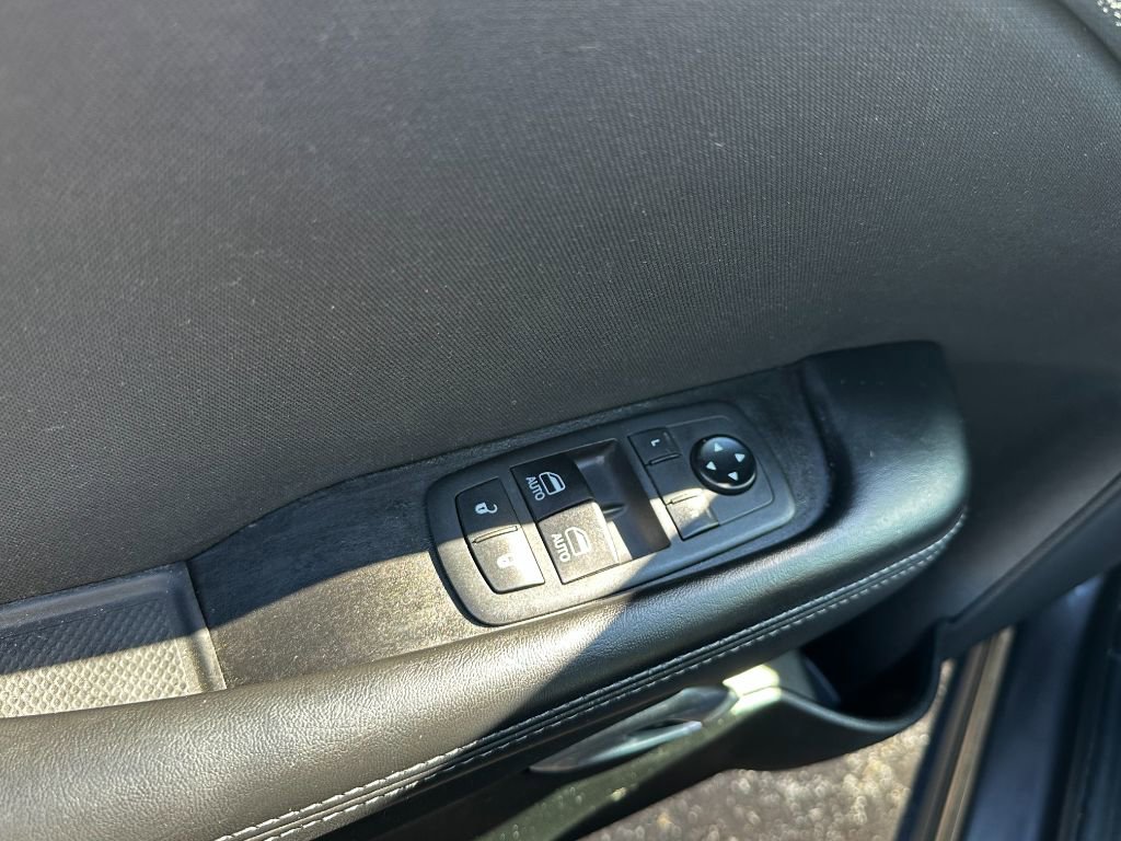 Used 2022 Dodge Challenger GT image 8