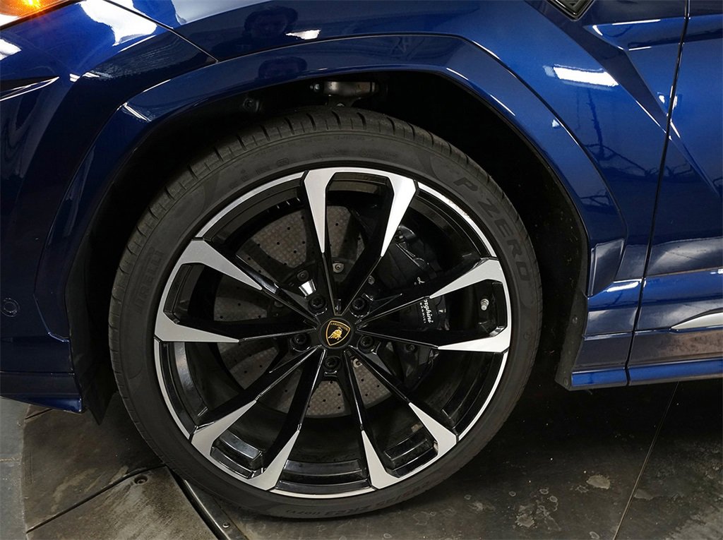 Used 2019 Lamborghini Urus image 7
