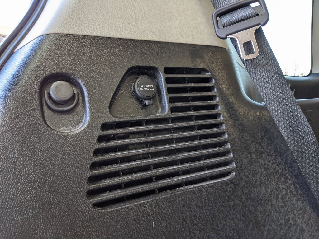 Used 2021 Nissan Armada SV image 28