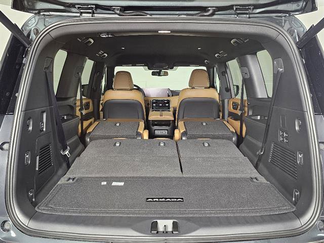 New 2026 Nissan Armada SL w/ Captain's Chari Seat Package image 23