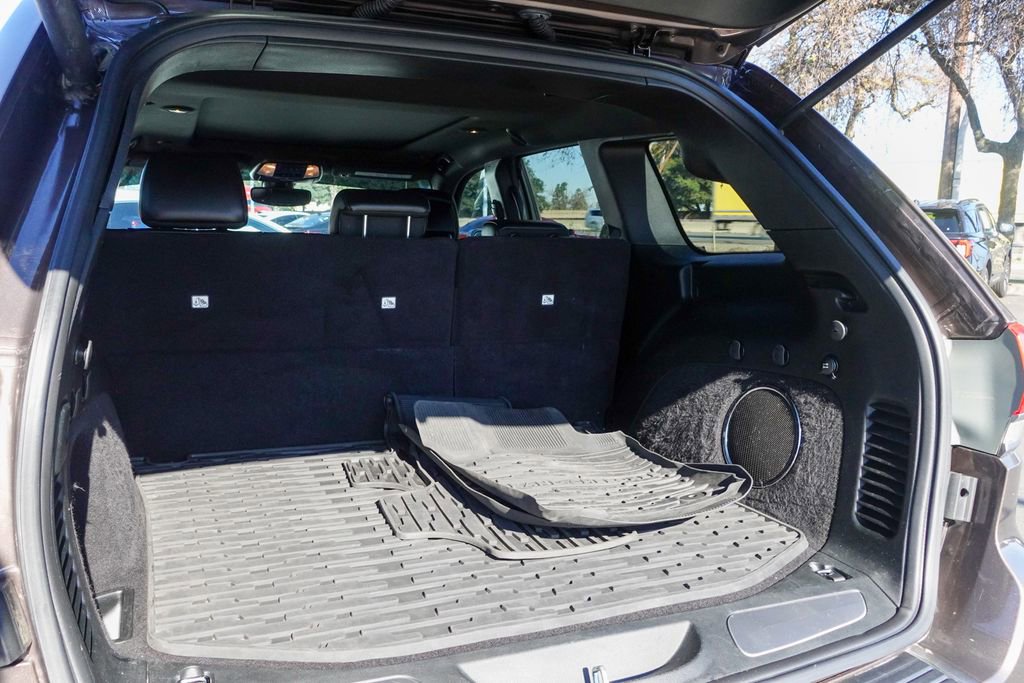 Used 2018 Jeep Grand Cherokee Limited image 29