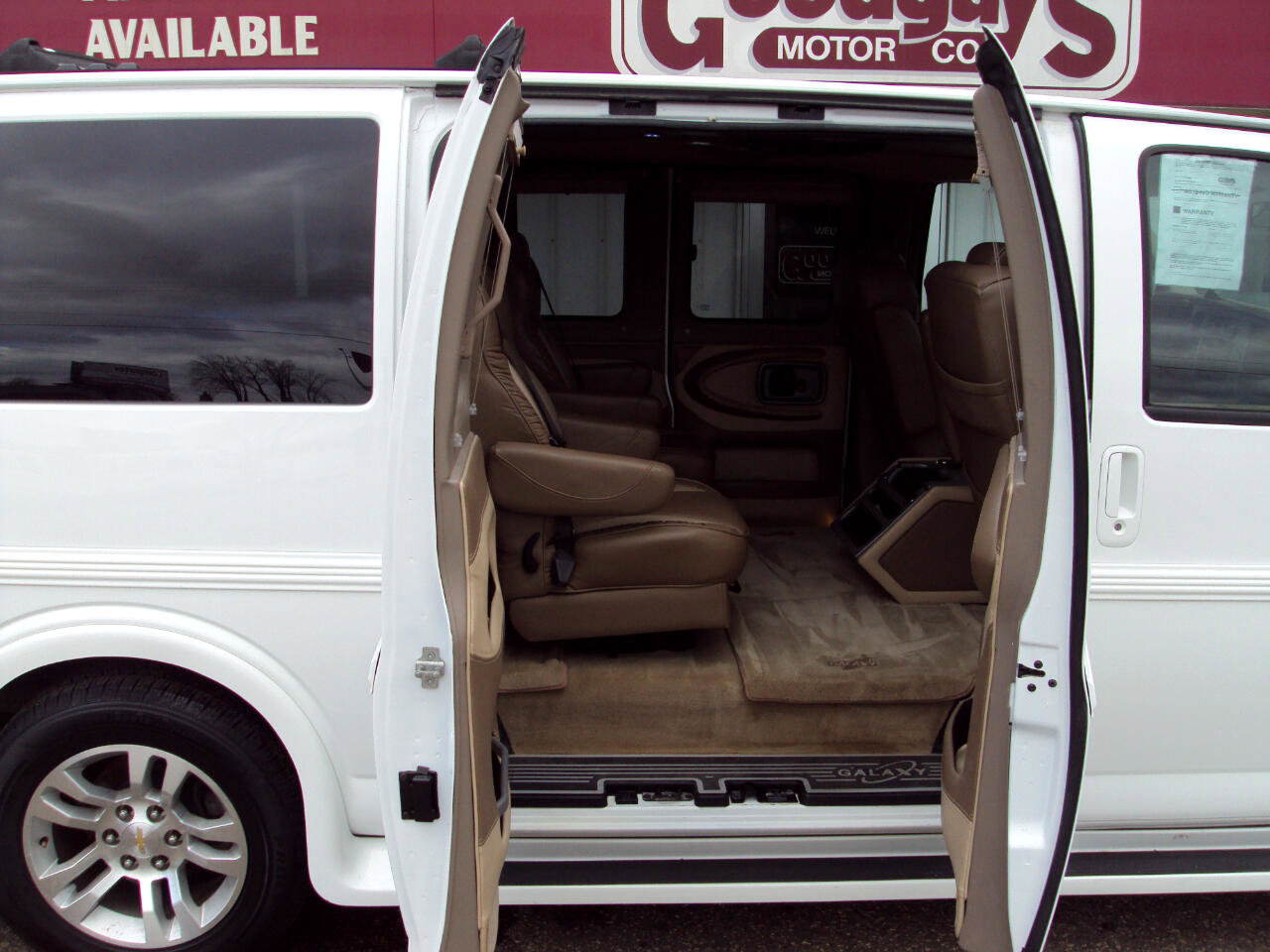 Used 2014 Chevrolet Express 1500 AWD image 13