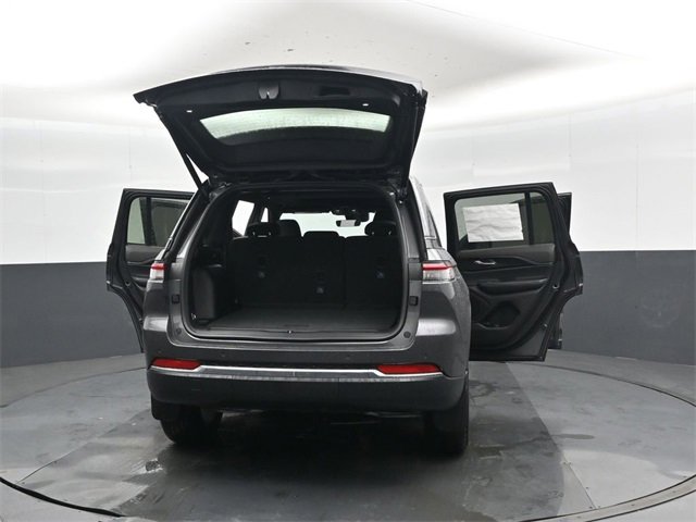 New 2025 Jeep Grand Cherokee Laredo X w/ Luxury Tech Group I image 46