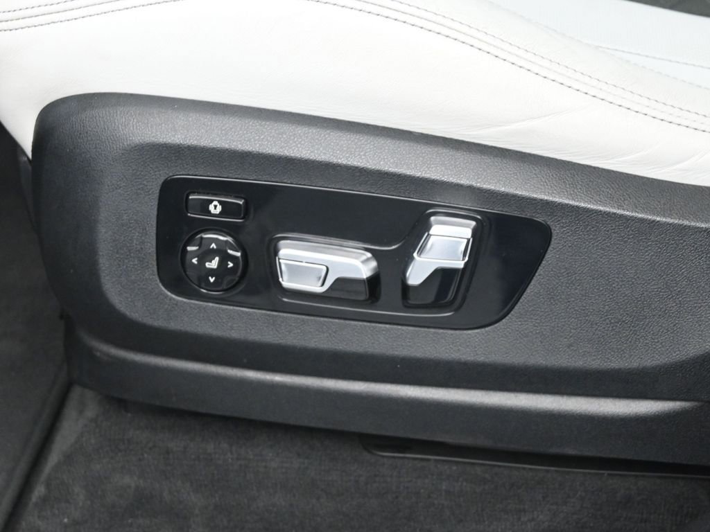 Used 2020 BMW X5 M Competition w/ Executive Package image 10