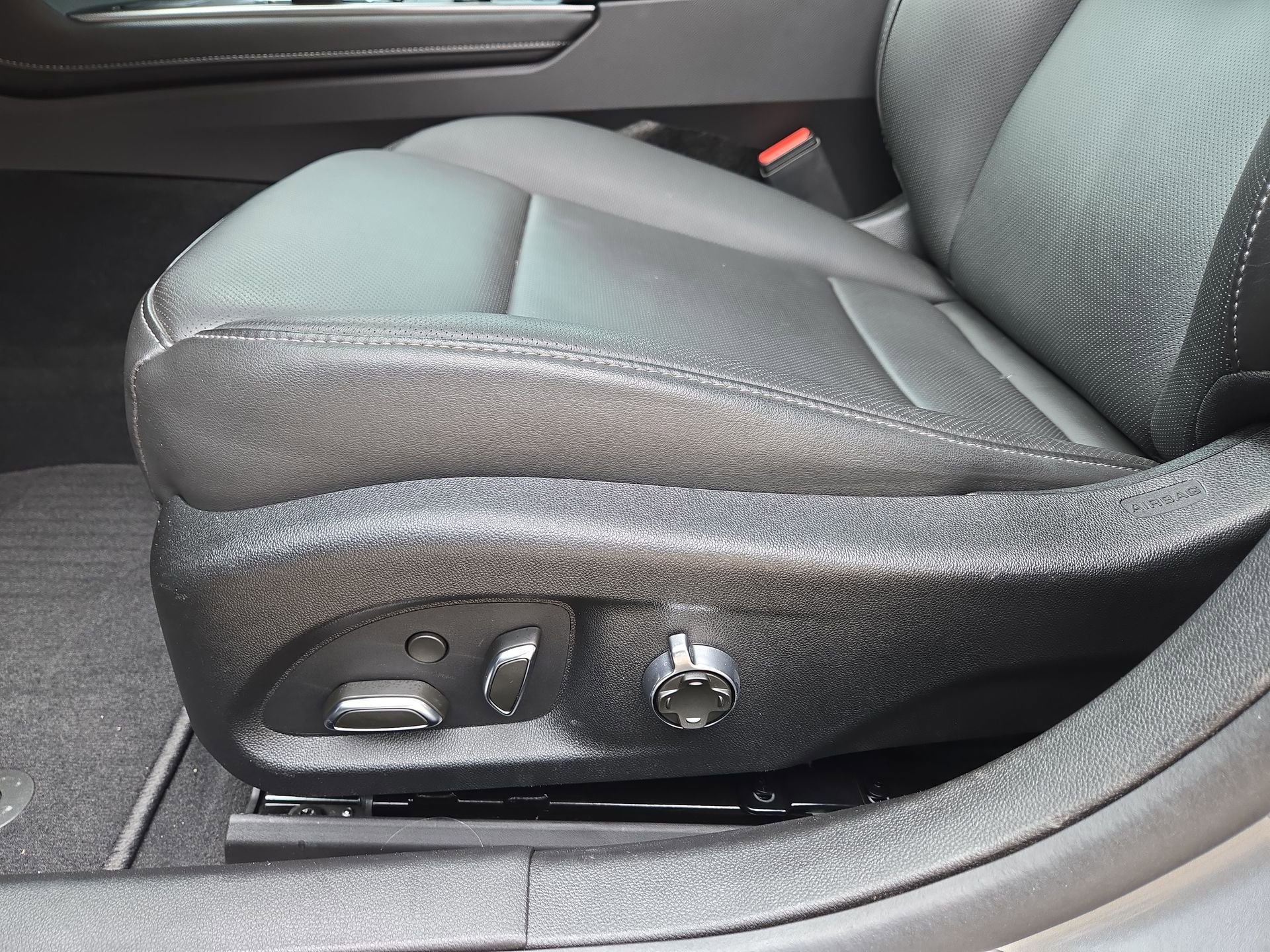 Certified 2025 Cadillac CT5 Premium Luxury RWD image 17