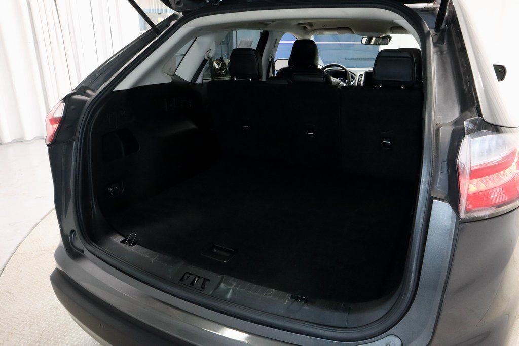 Used 2023 Ford Edge SEL image 15