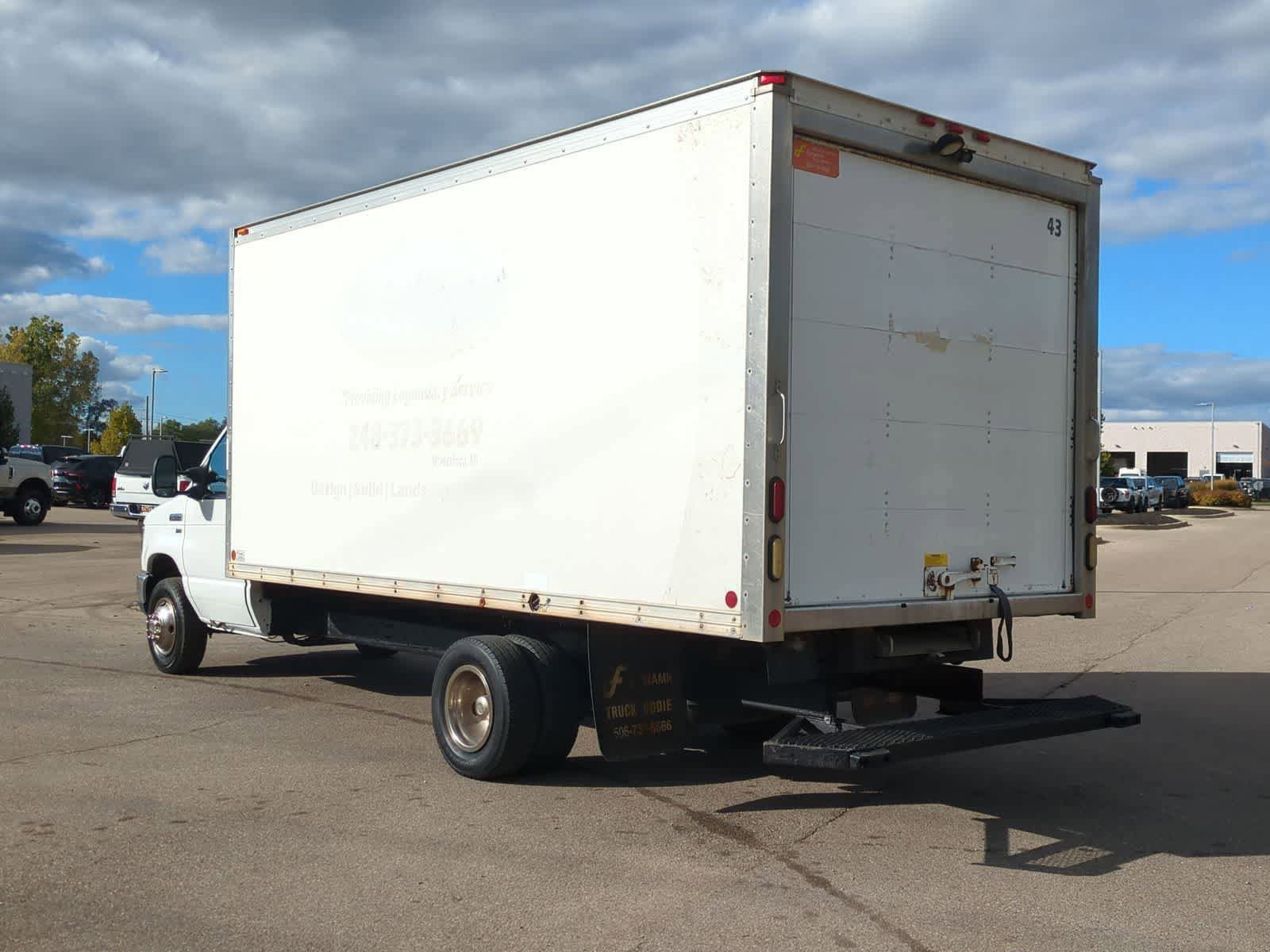 Used 2016 Ford E-450 and Econoline 450 Super Duty w/ Exterior Upgrade Package image 6