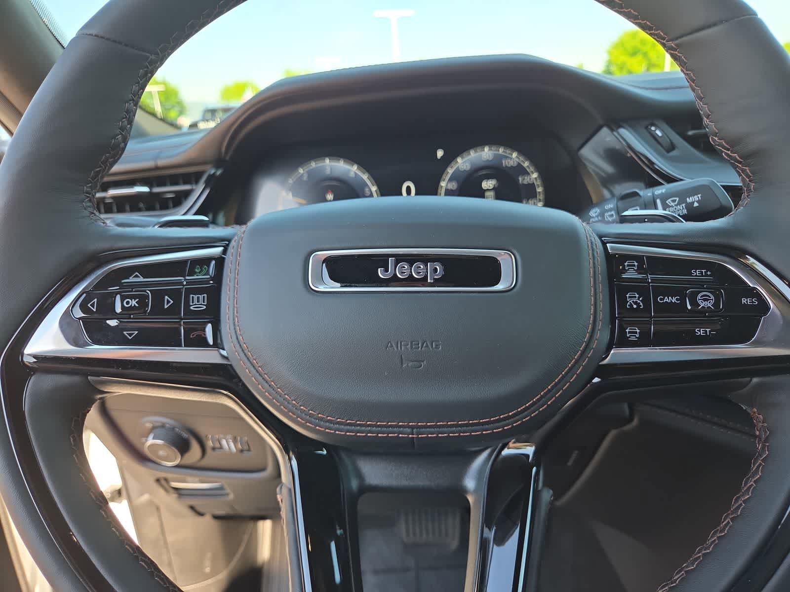New 2026 Jeep Grand Cherokee Summit AWD/4WD image 23