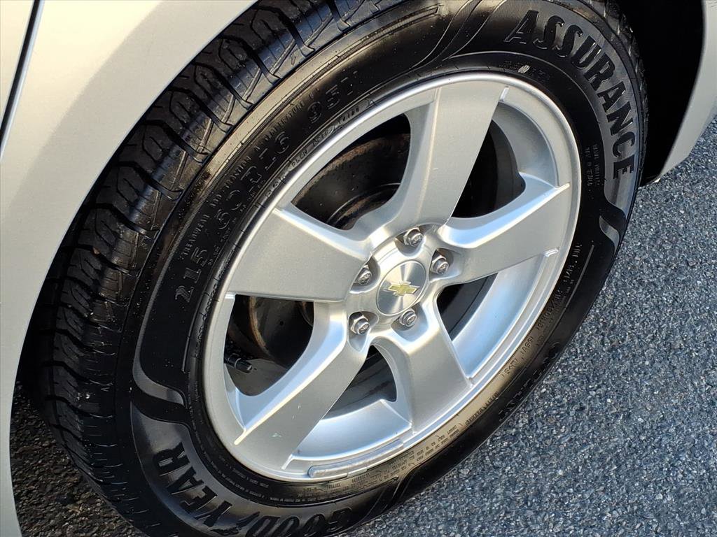 Used 2016 Chevrolet Cruze LT image 10